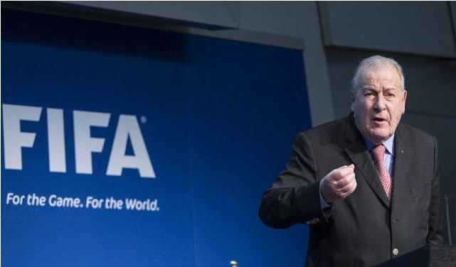 足坛史上现实版少林足球断腿,少林足球更衣室吵架镜头