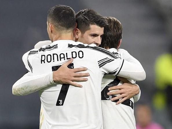 C罗这停球绝了！背身勾下20米长传，6射进1球下轮或反超巴萨