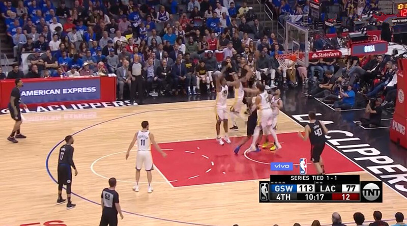 库里最后5.5秒三分绝杀勇士,库里最后7分钟狂砍20分比分