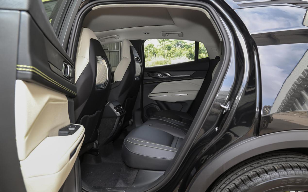 这款全新紧凑型suv实在够拉风,254马力的中型suv