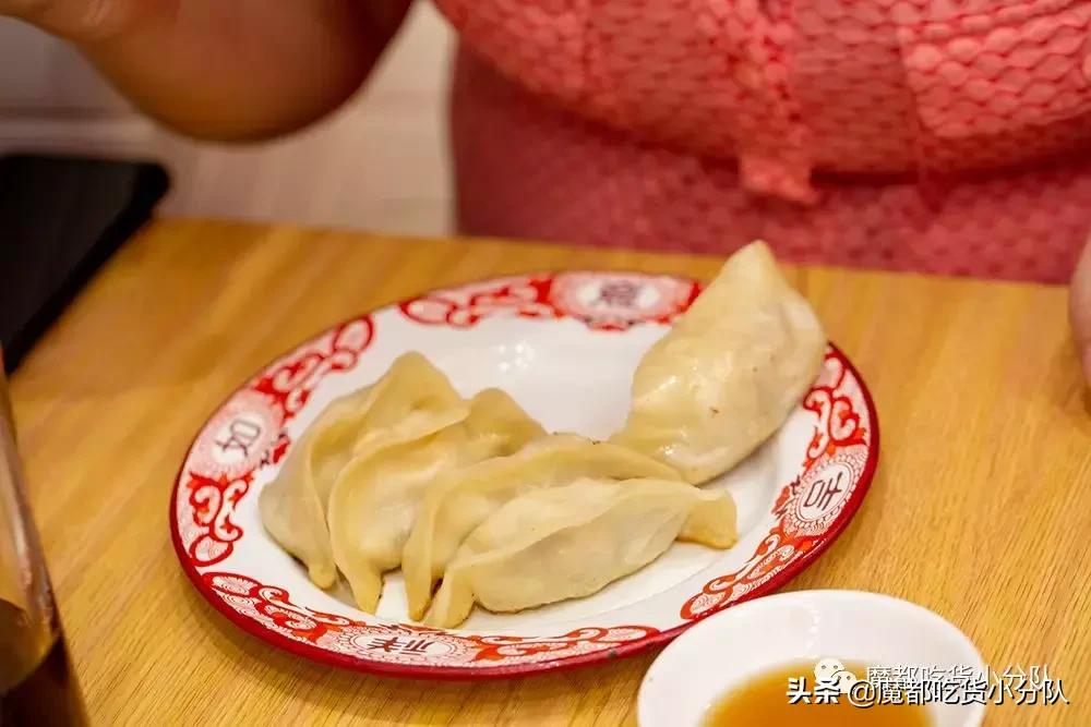 20骞村墠涓婃捣璺竟灏忓悆,浜屽崄骞村墠鐨勪笂娴风編椋熻