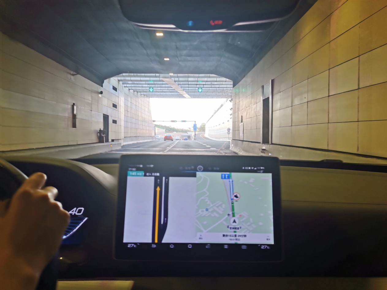 比亚迪唐燃油版和汉兰达,汉兰达对比比亚迪唐燃油