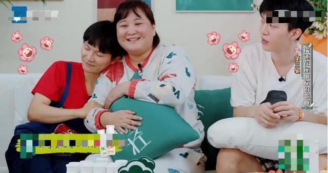 贾玲那么胖为什么能在娱乐圈,吐槽乱组cp