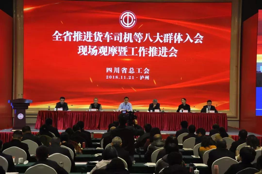 姹借溅涓婄殑宸ヤ細,杞﹁疆涓婄殑婊氭粴娉㈡氮