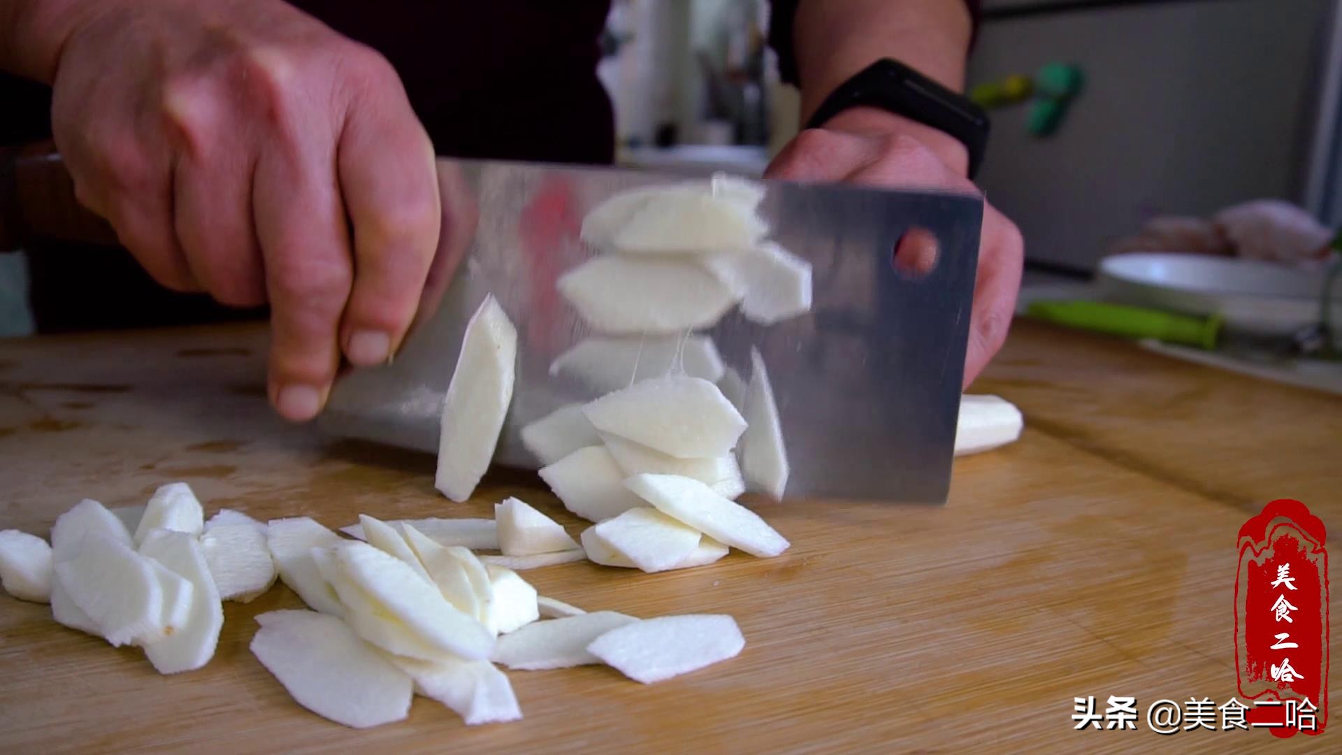 用面粉蒸发糕怎样做,告诉你蒸发糕松软的诀窍