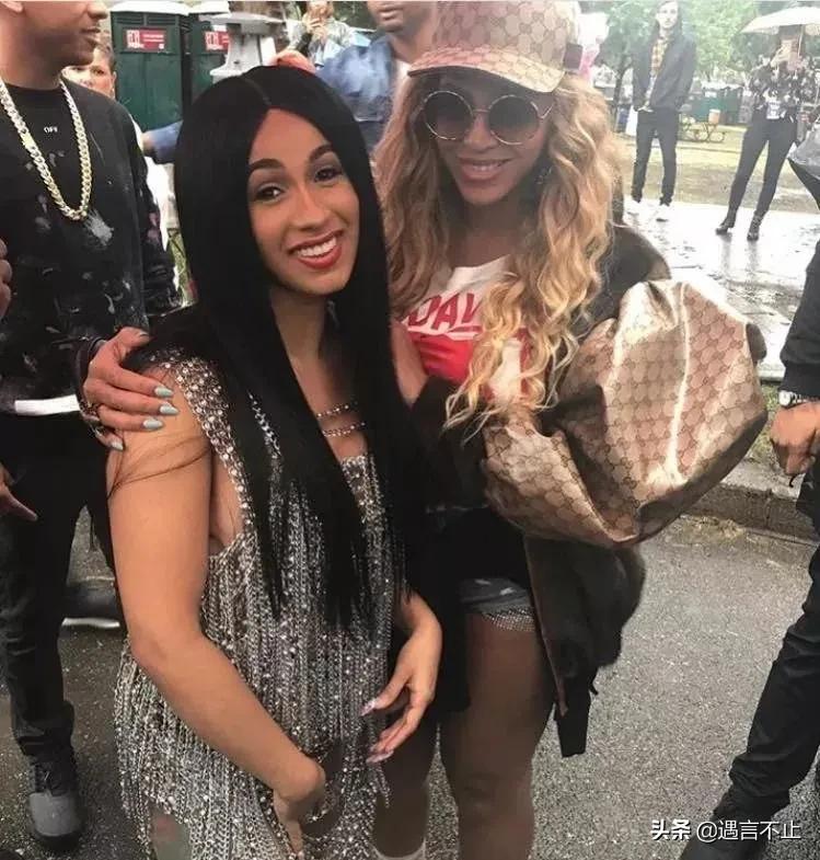 脱衣舞娘到饶舌天后，贫民窟女孩到时尚ICON，CardiB连上微博热搜