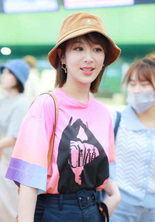 杨紫轻熟女装,杨紫轻熟风黄衣裙