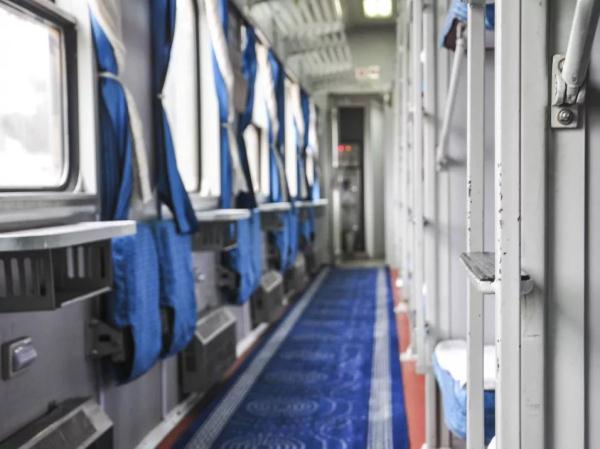 软卧真的软吗,软卧并不软