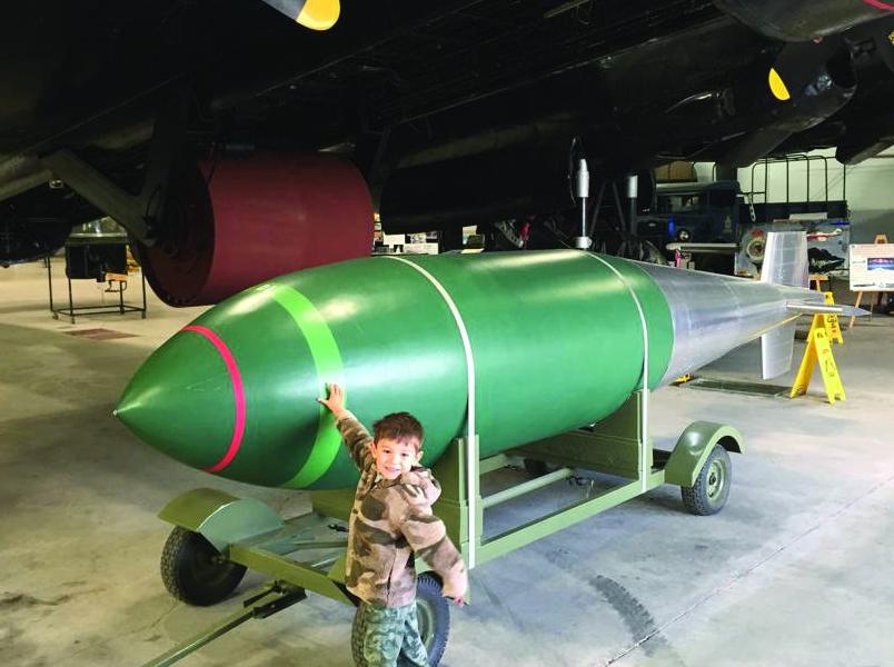 一发入魂，天降邪恶，*弹核**玩不成它可以玩，非核常规巨型*弹炸**浅观