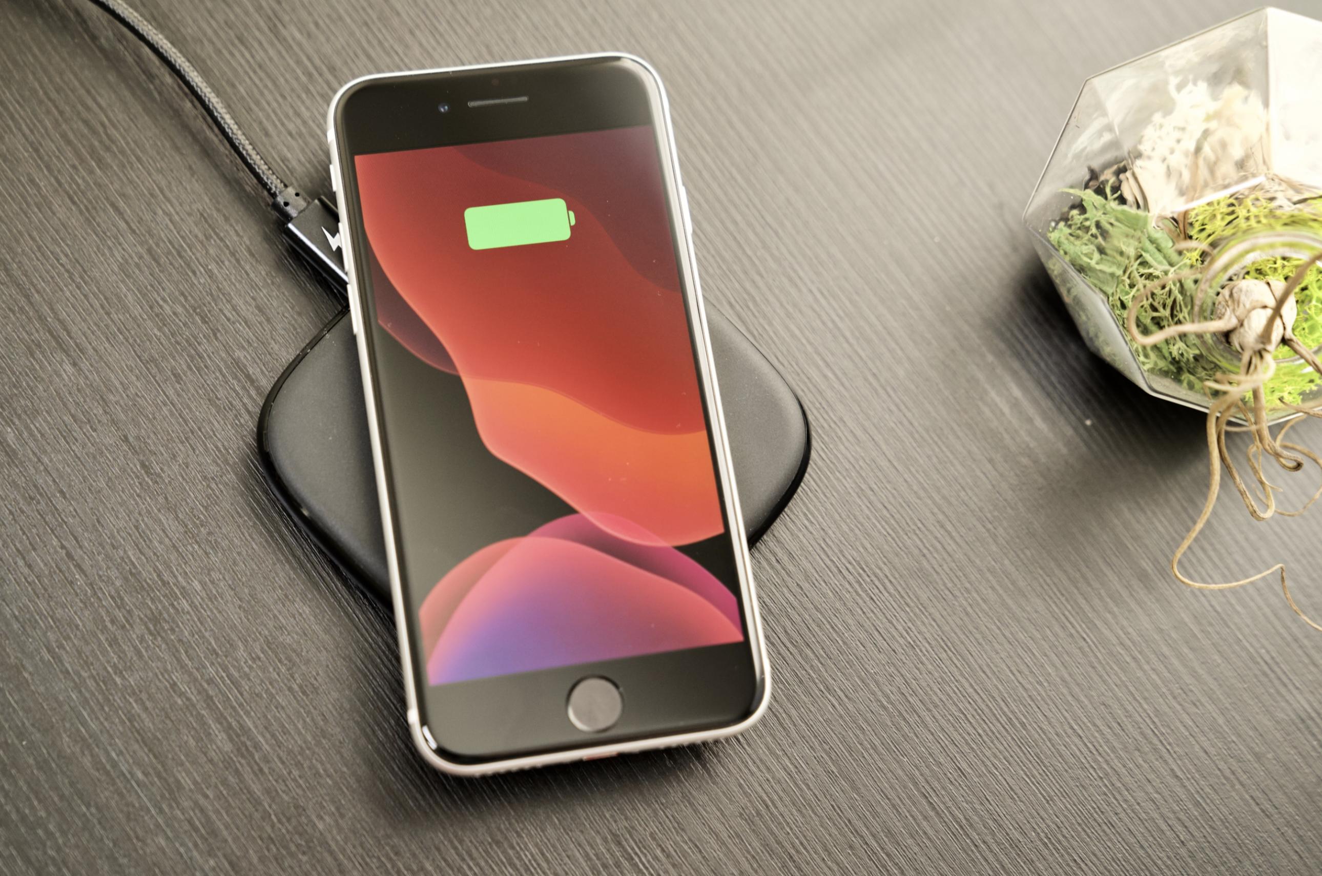 来了!iPhoneSE2020评测:A13仿生芯片加成,软件摄影“新星”