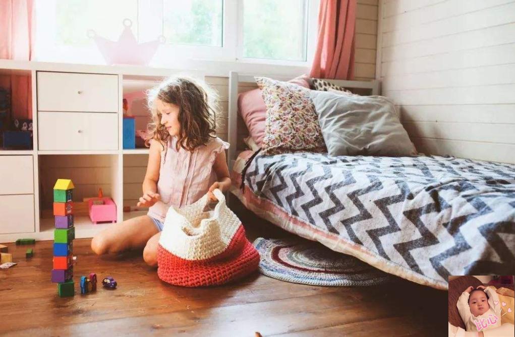 孩子不爱收拾,房间像个大垃圾堆?美国宝妈施奇招,一出手就赢了