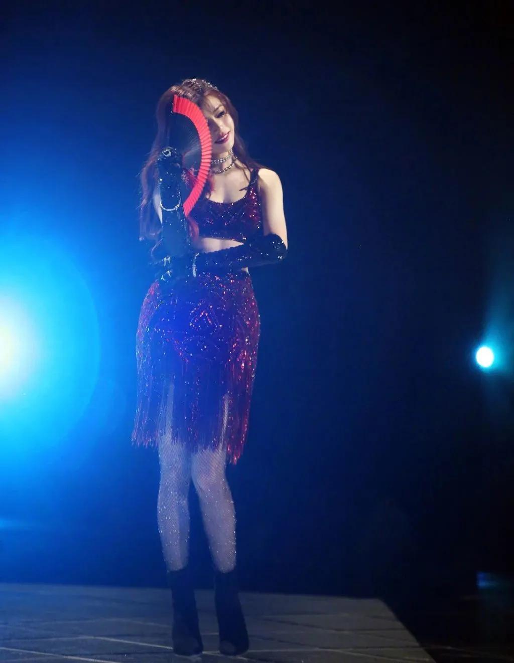 《浪姐2》土味小笼包陈妍希意外开挂,撞脸地表最强洋娃娃...