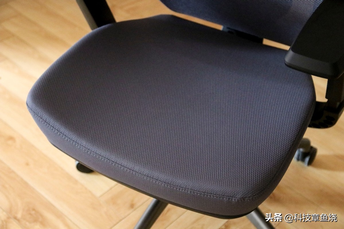 拯救者c7电竞,拯救者c7人体工学椅