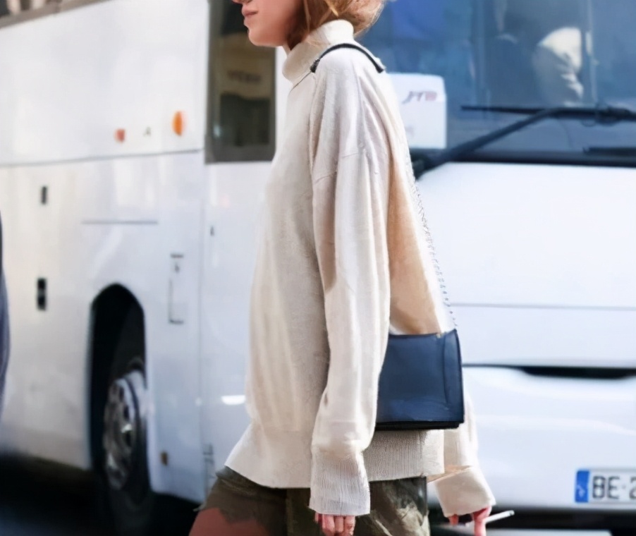 洗袜放84消毒液吗,84消毒液适合洗衣机用吗