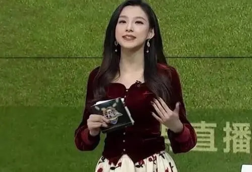 90后新晋主持人马凡舒，颜值与实力并存，被誉为董卿的“接班人”