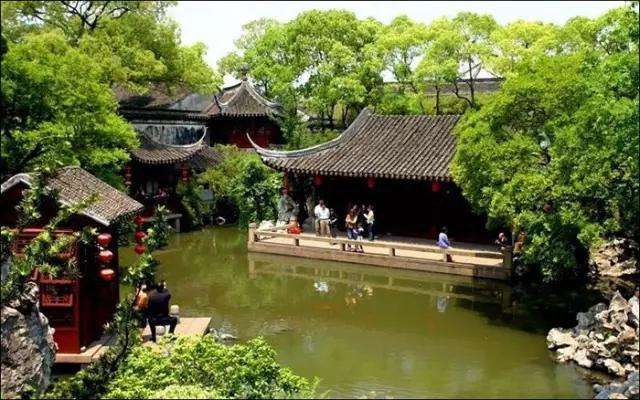 苏州姑苏城外寒山寺好惬意,姑苏城外寒山寺夜半钟声到客船上
