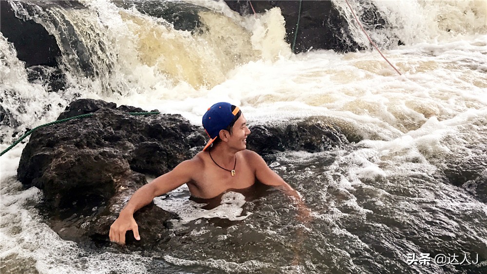 #全民热遗#小天独家，你敢不敢在这个瀑布上洗澡？