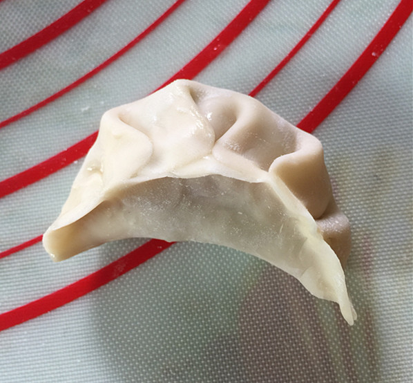 40年厨师开锅,冷水蒸饺子好还是热水蒸饺子好