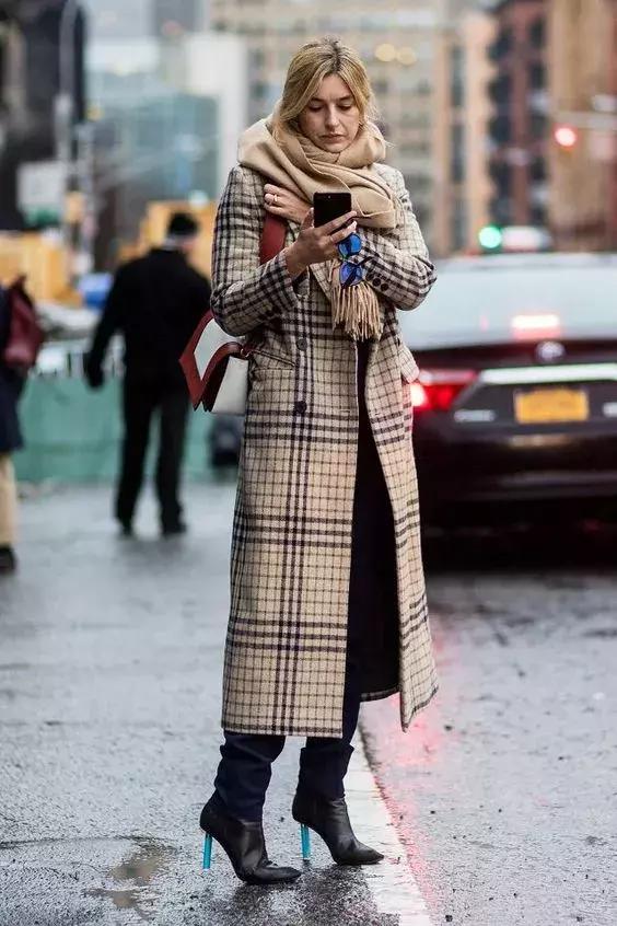 冬季爆款洋气羊绒围巾,这款新潮羊绒围巾温暖又漂亮