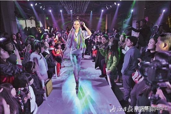 看了这些昔日内江的老照片,岁月痕迹的照片