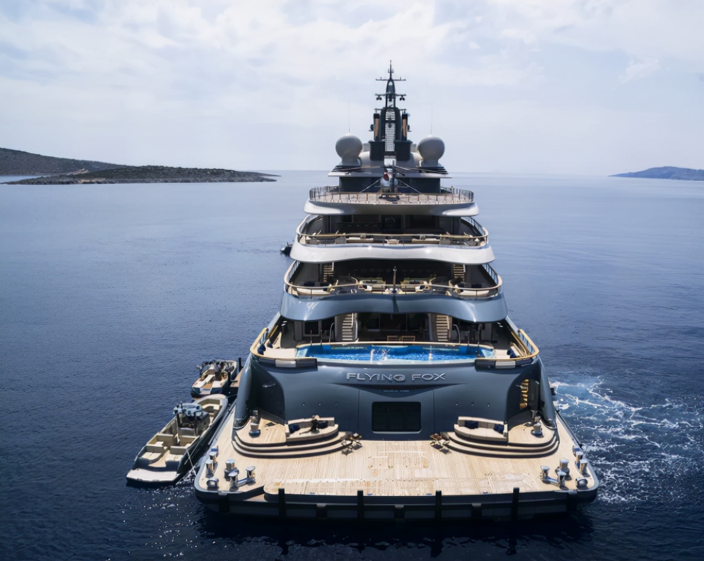 世界第二富豪的海上秘密城堡！走进JeffBezos的最新超级游艇