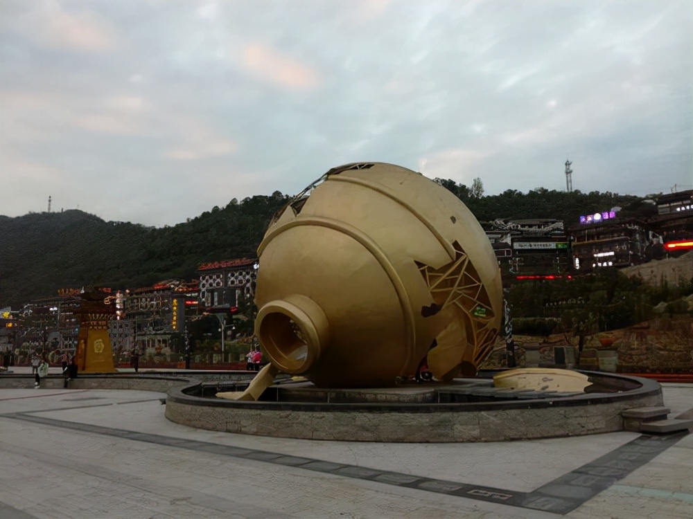 赖茅酒的赖永初与赖贵初是兄弟吗,赖茅与茅台创始人关系