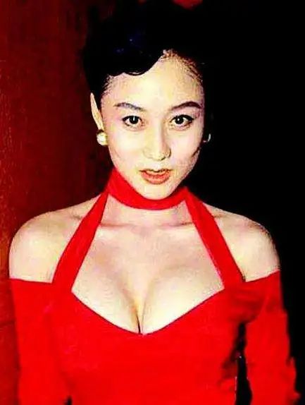 利智李连杰何鸿燊三人故事,利智迷倒赌王