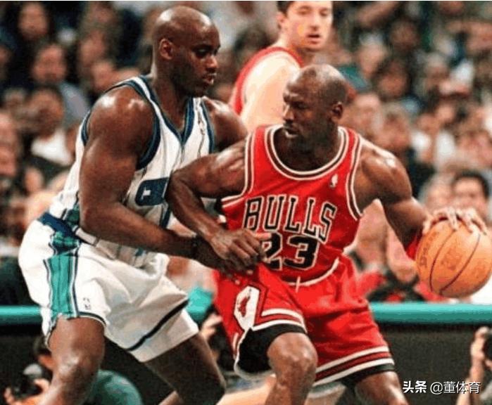 篮球背身单打迈几步算走步,篮球背身单打技巧视频