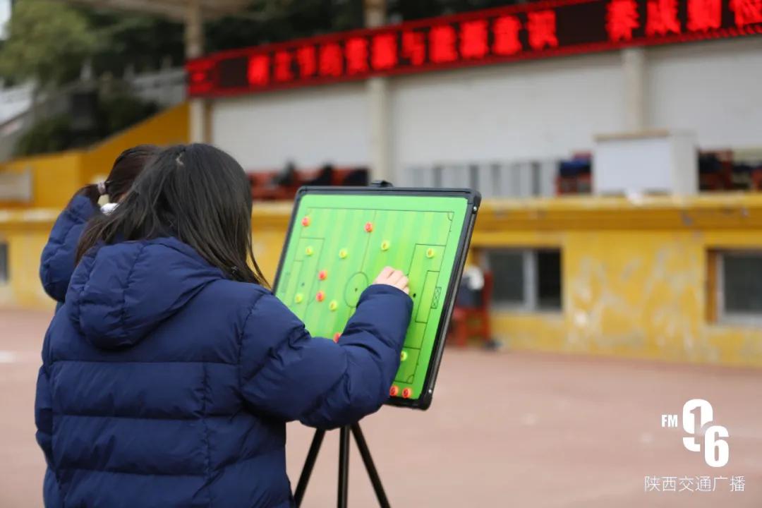 陕西的小城里有一批“足球小将”