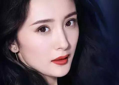 脸变大会显得眼睛小吗,年龄越大脸越小而且越好看