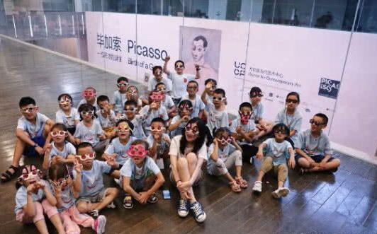 富养长大的女孩有气质,富养长大的女儿就是这么可爱