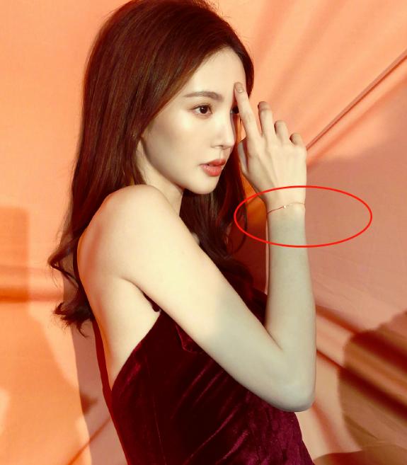 bv电话线手链多少钱,bv红绳手链多少钱