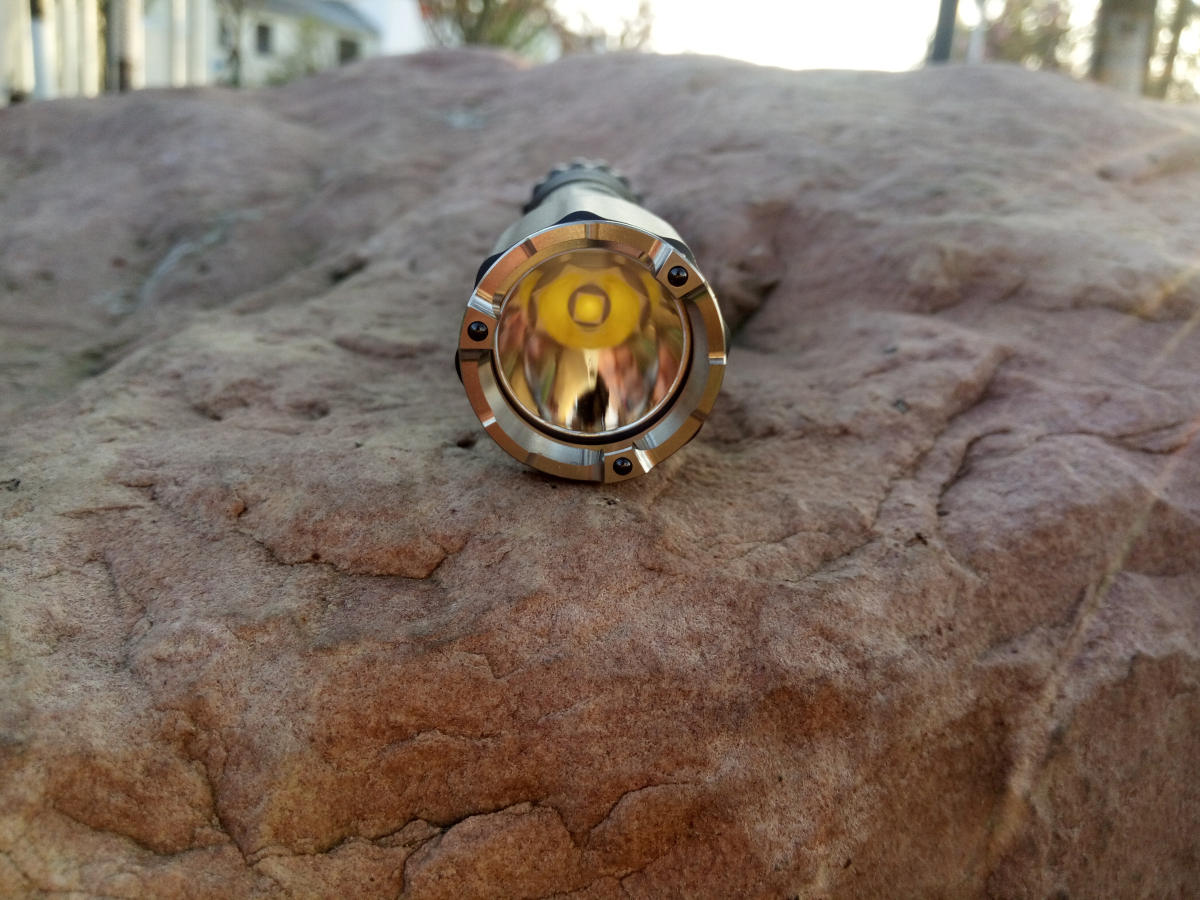 纳丽德ta15手电暴力测试,新款纳丽德ta15