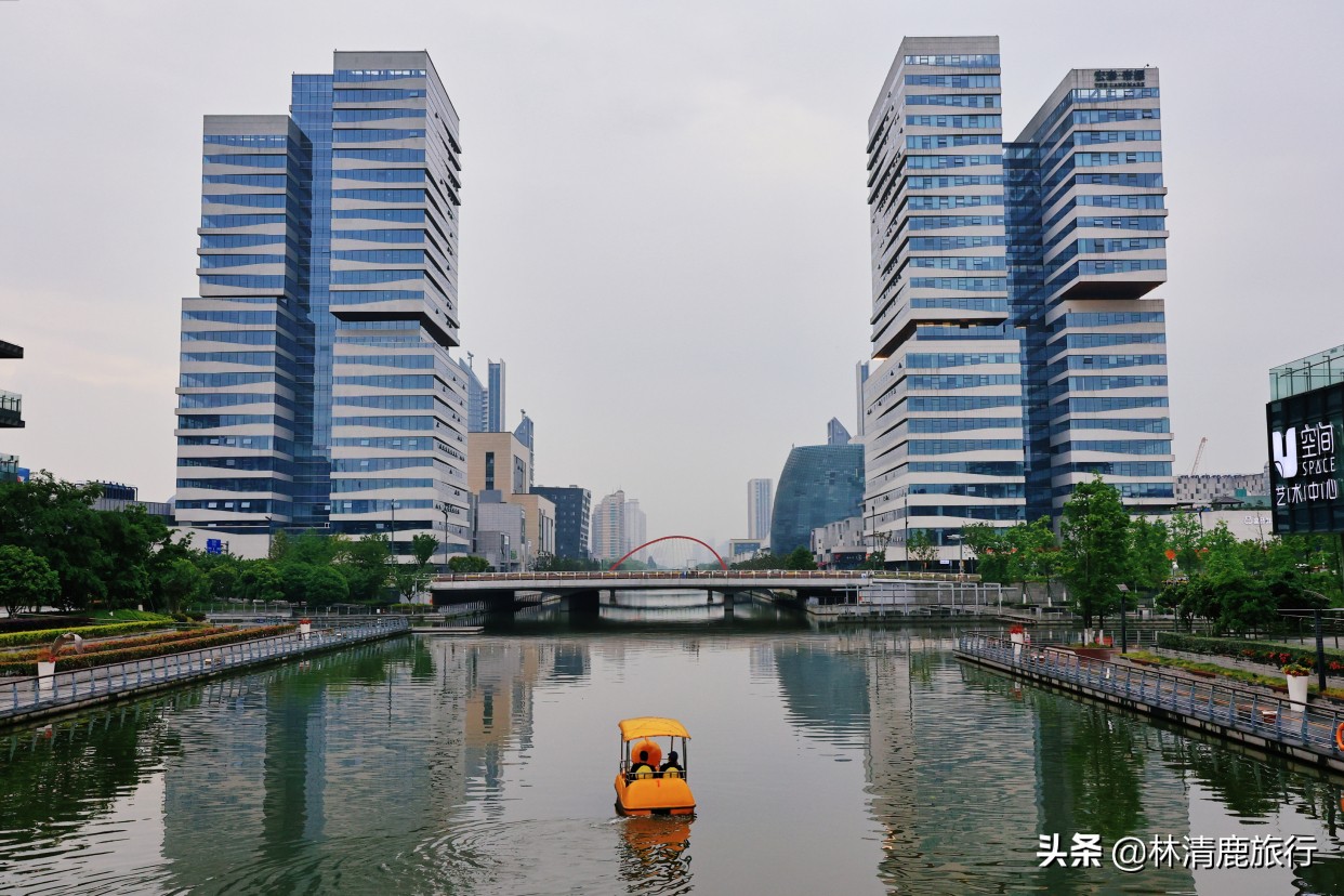 宁波比较高档的商场,宁波的大型购物商场叫什么名字