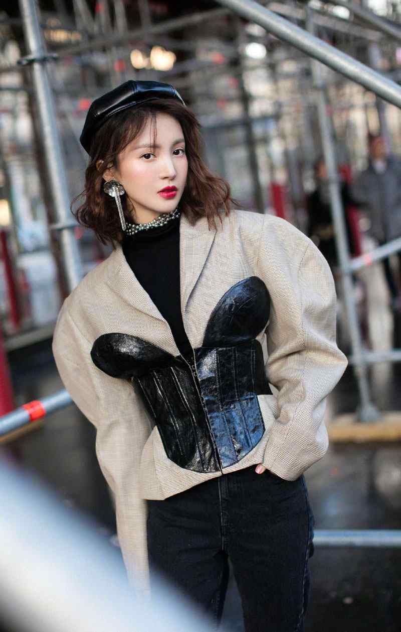 金晨穿高级感连衣裙,金晨的时尚穿搭