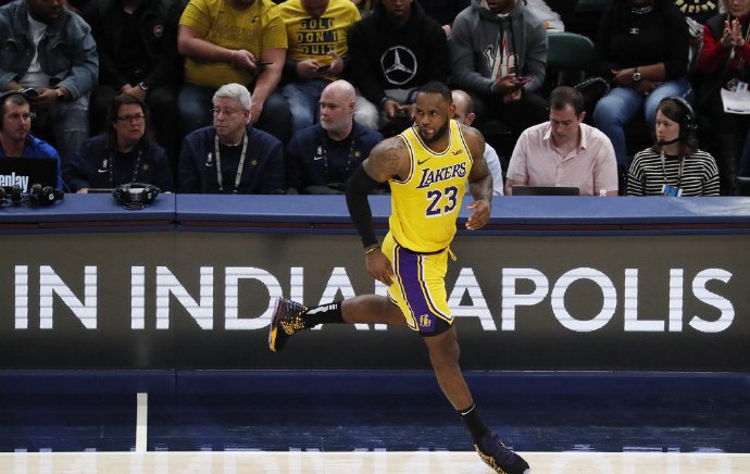 湖人过去17场比赛仅取得4胜13负,湖人再次输球阵容调整何时进行