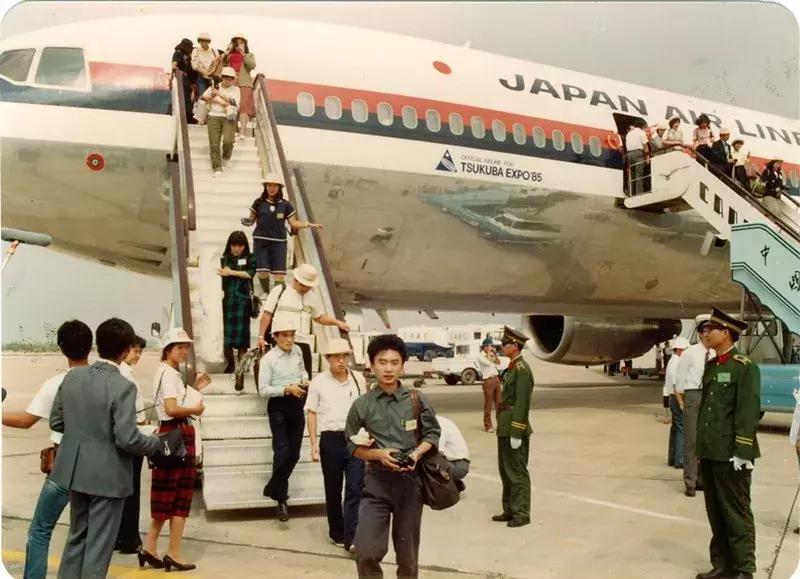 不穿军装的边防军人,军装公安边防