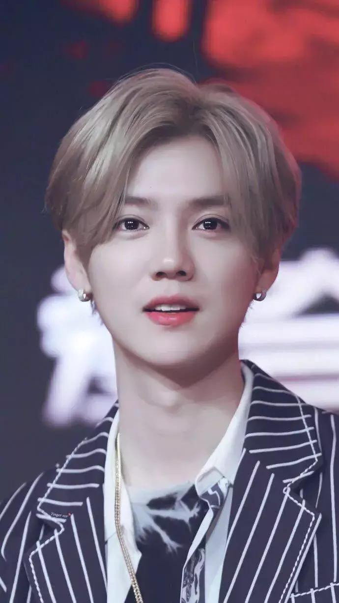 近期鹿晗热搜,鹿晗爱豆鸭