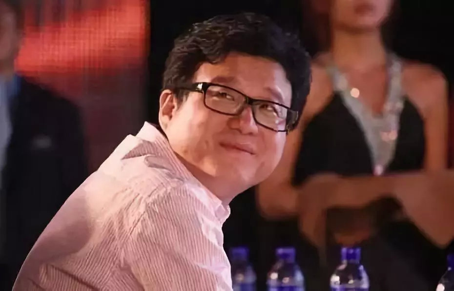 有钱的大佬千篇一律，有趣的丁磊万里挑一｜艾问人物