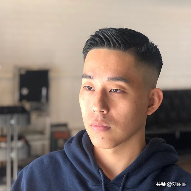 男士周边光发型,男士什么样的发型看起来阳光