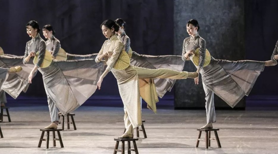 永不消失的电波唯爱与信念,永不消逝的电波唯爱与信念