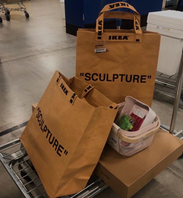 顺丰小哥被女网红冲了····抄袭Off-White联名限量纸袋成网红款？