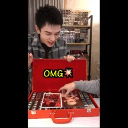 侠客岛：双11，看！那个抹口红的男人