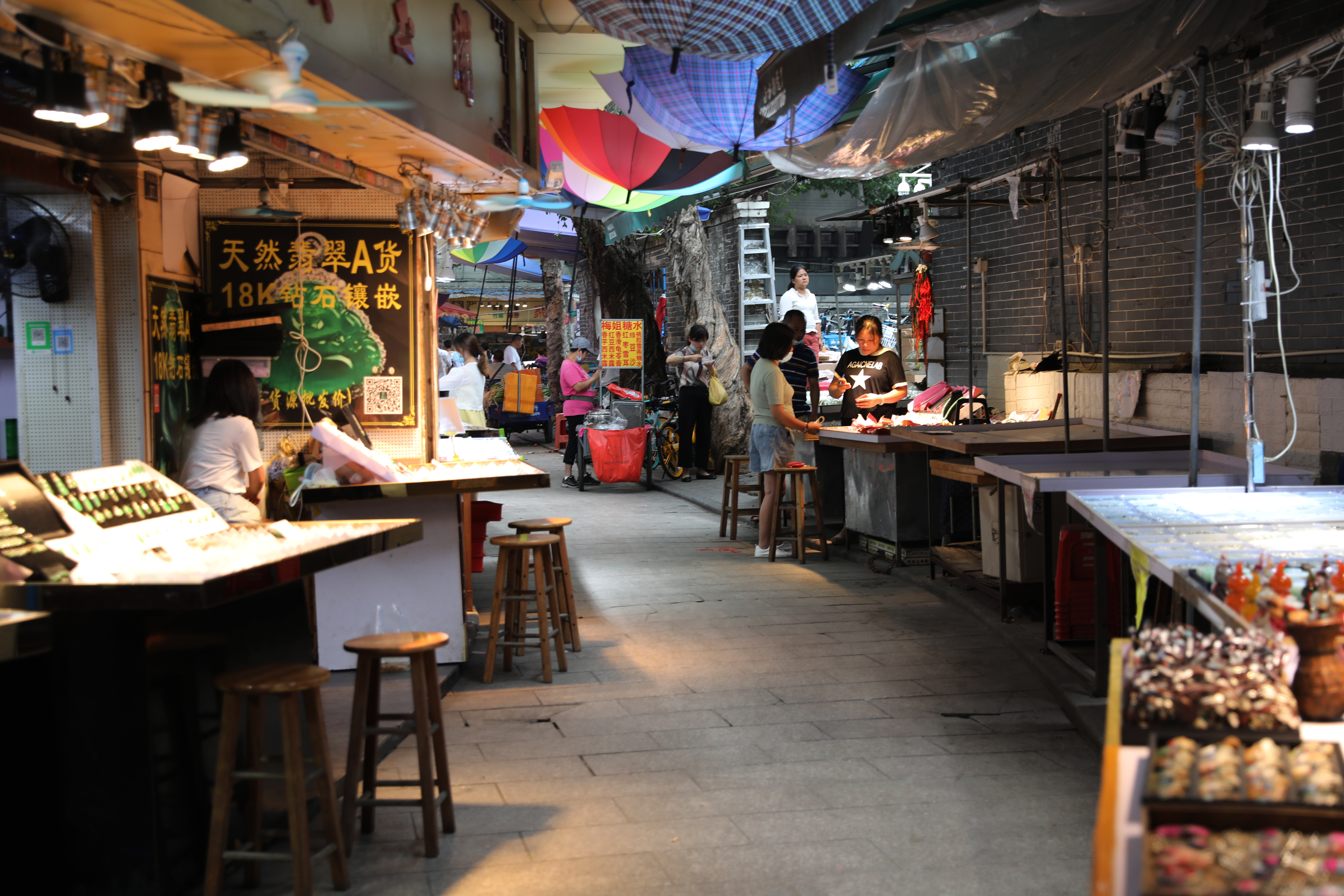 广州玉器街附近,广州玉器市场里面的玉多少钱