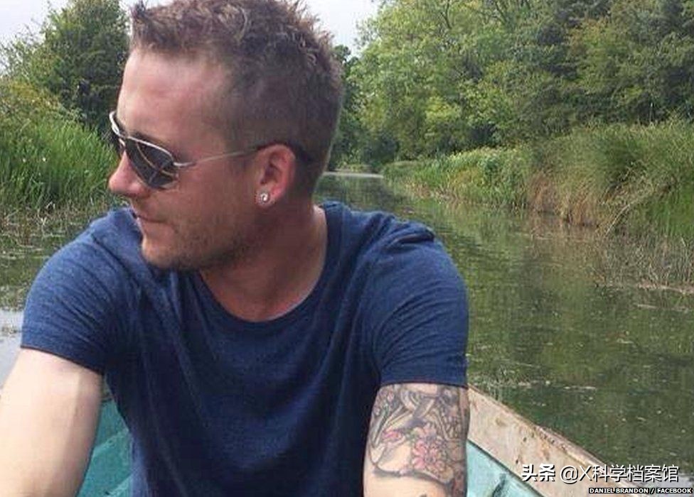 宠物蛇什么情况袭击人,宠物蛇吃活食会有攻击性吗