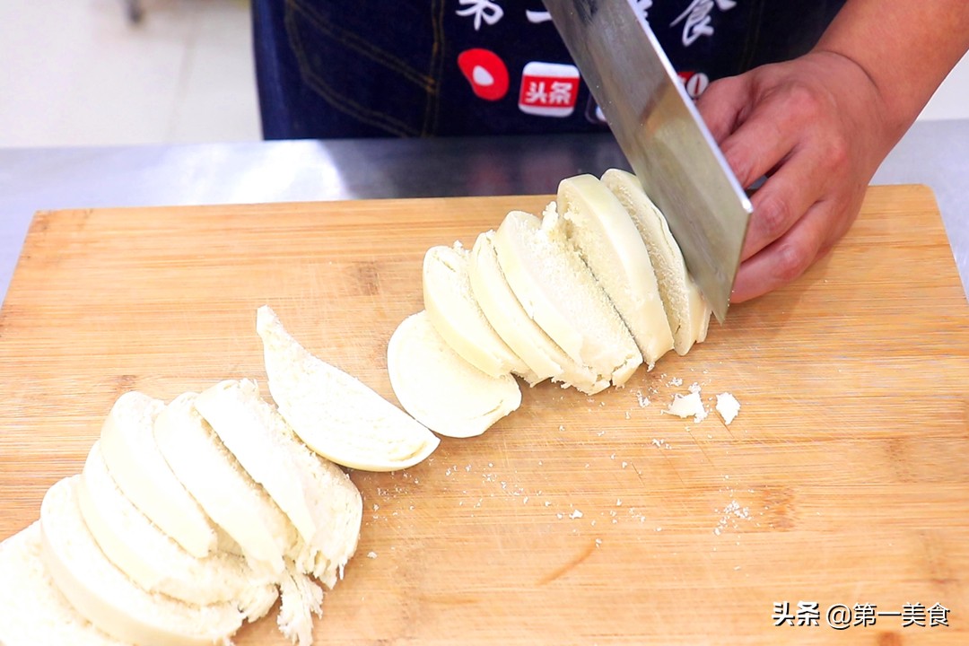 炸馒头片怎么炸又酥又软,馒头切片裹蛋液做的好吃吗