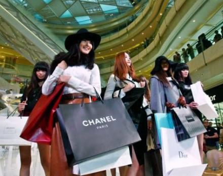 组建超跑俱乐部,留学生为什么那么多买超跑