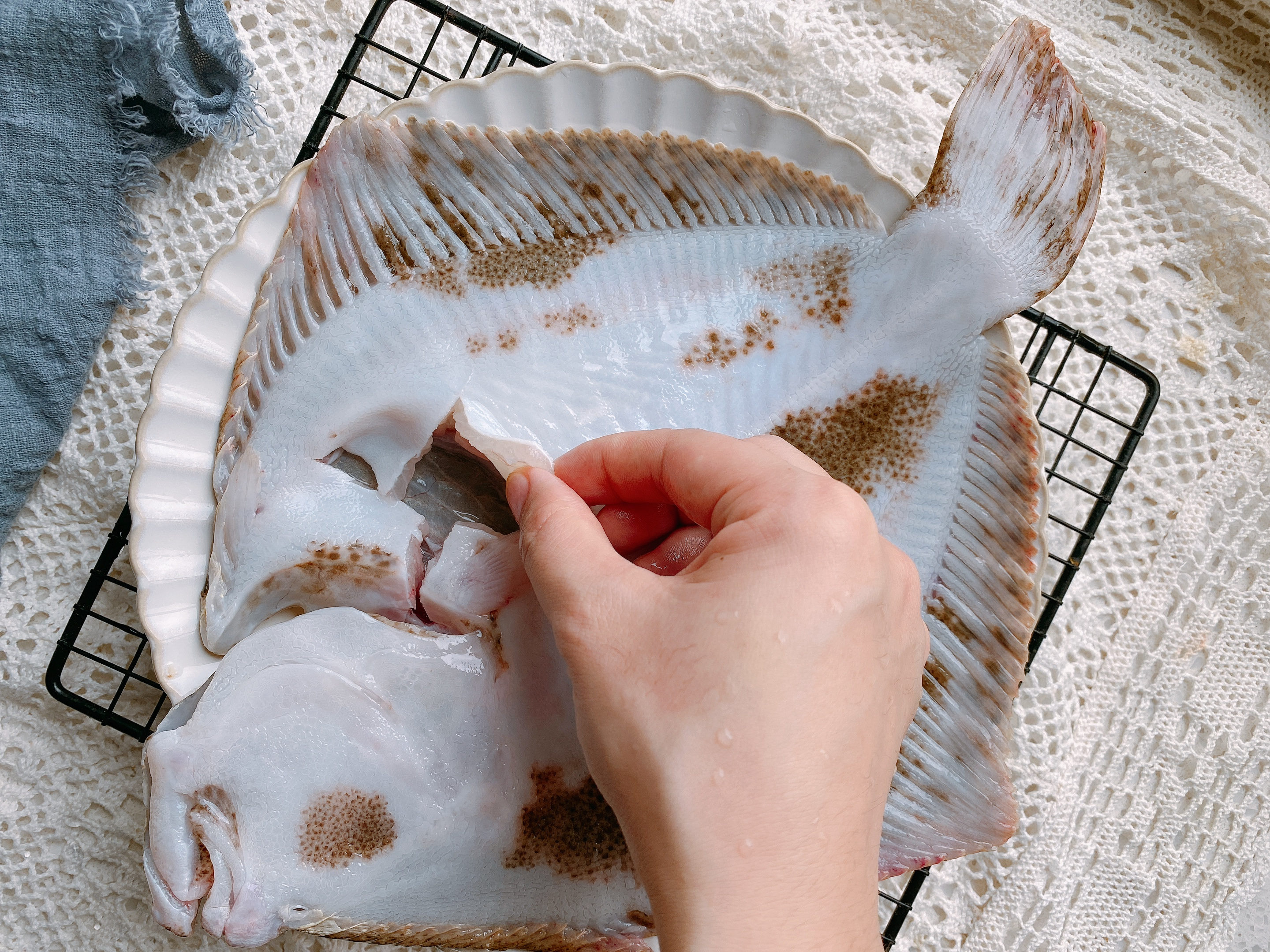 清蒸多宝鱼怎么做需要蒸多长时间,清蒸多宝鱼的正确做法