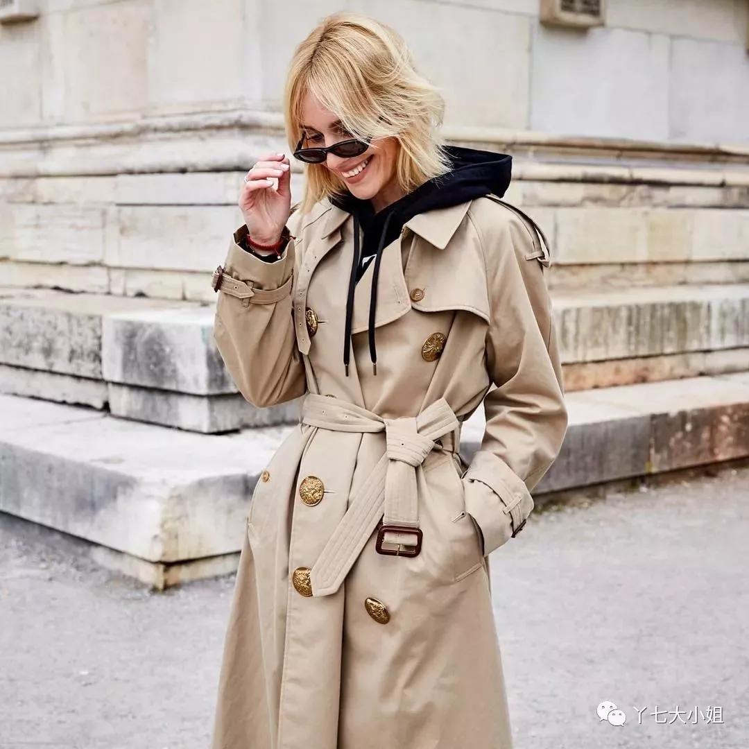 秋冬一定要穿出时髦贵气感,今年秋冬最时髦的颜色搭配