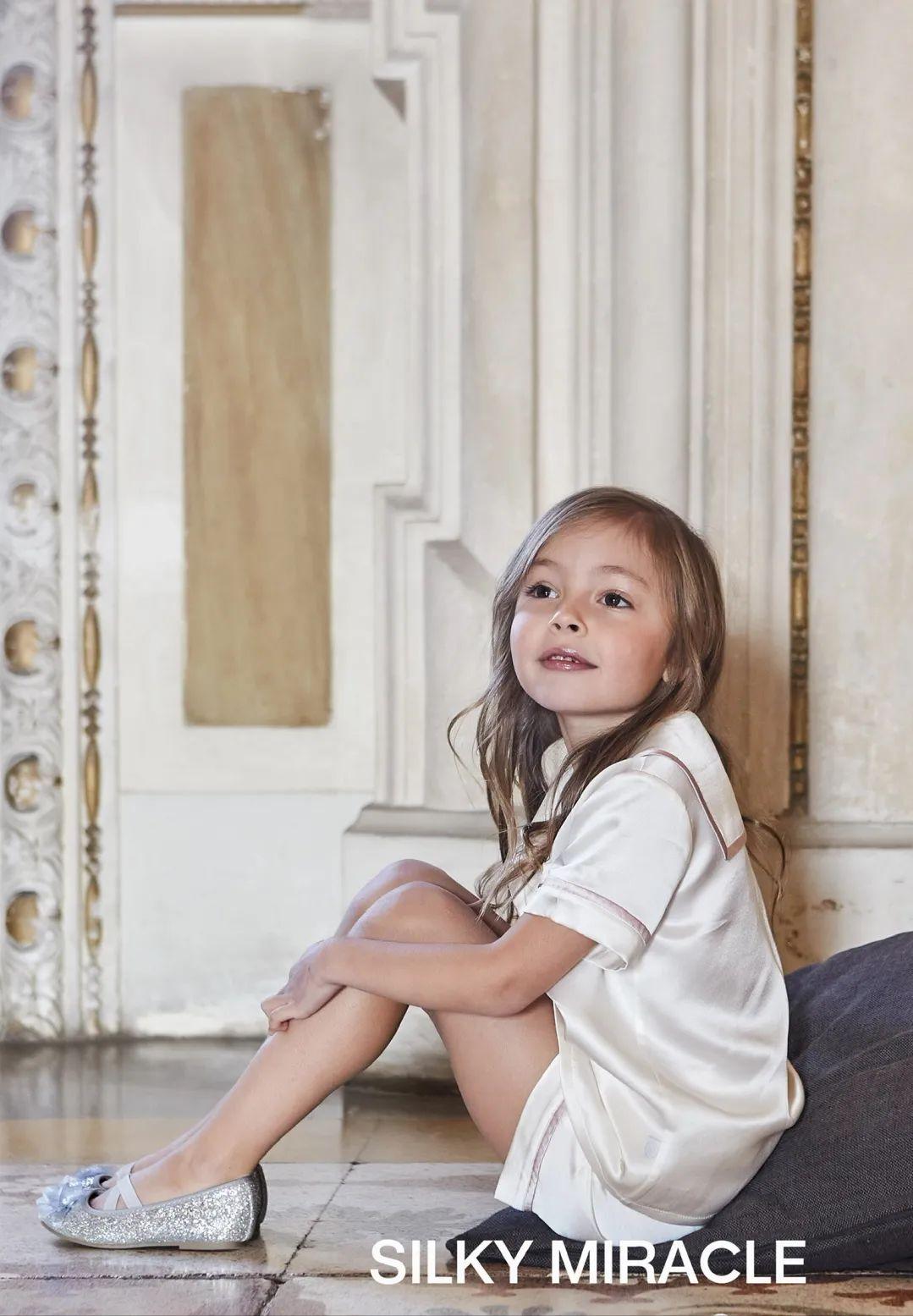 奚梦瑶代言的真丝家居服,silkymiracle成都专柜